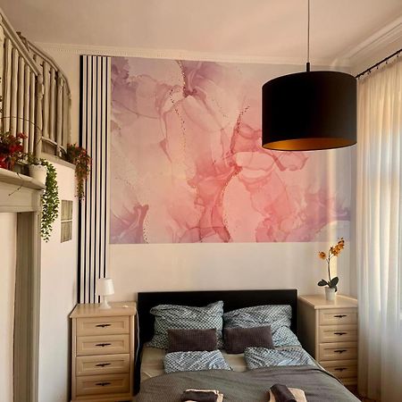 Kalvaria With Balcony, Free Parking And Ac Budapest Bagian luar foto