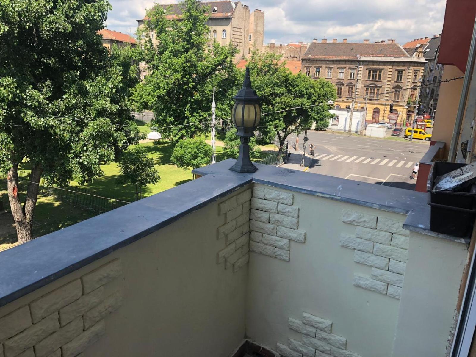 Kalvaria With Balcony, Free Parking And Ac Budapest Bagian luar foto